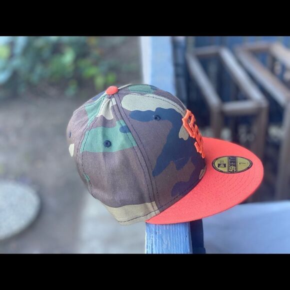 San Francisco Giants Cap SnapBack Hat New Era 59Fifty Orange Brim & Camo Color - Picture 5 of 8